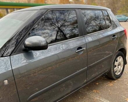 Сірий Шкода Фабія, об'ємом двигуна 1.2 л та пробігом 184 тис. км за 4999 $, фото 5 на Automoto.ua