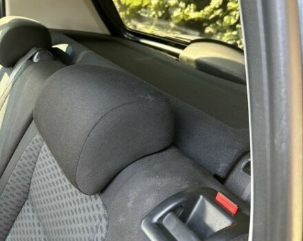 Серый Шкода Фабия, объемом двигателя 1.4 л и пробегом 162 тыс. км за 2500 $, фото 4 на Automoto.ua