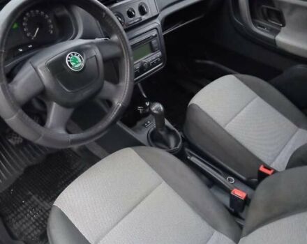 Серый Шкода Фабия, объемом двигателя 1.2 л и пробегом 173 тыс. км за 4300 $, фото 4 на Automoto.ua