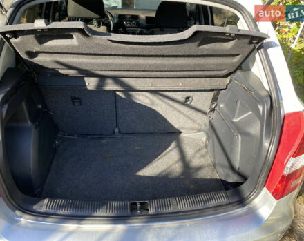 Шкода Фабия 2010 в Самборе на Automoto.ua Серый Шкода Фабия, объемом двигателя 1.39 л и пробегом 290 тыс. км за 4800 $, фото 30 на Automoto.ua