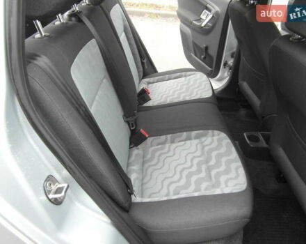 Серый Шкода Фабия, объемом двигателя 1.2 л и пробегом 141 тыс. км за 5900 $, фото 2 на Automoto.ua