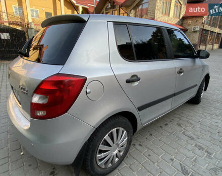 Шкода Фабия 2010 в Самборе на Automoto.ua Серый Шкода Фабия, объемом двигателя 1.39 л и пробегом 290 тыс. км за 4800 $, фото 5 на Automoto.ua