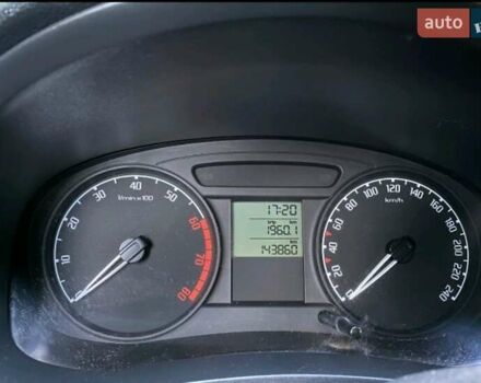 Сірий Шкода Фабія, об'ємом двигуна 1.2 л та пробігом 140 тис. км за 5300 $, фото 4 на Automoto.ua
