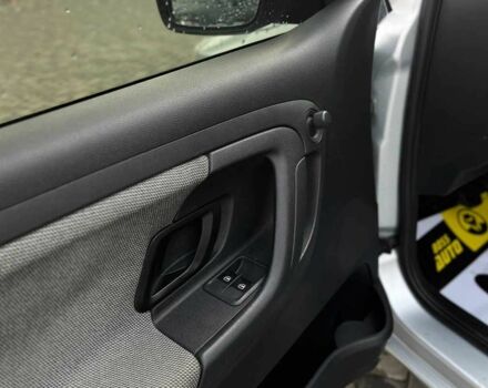 Серый Шкода Фабия, объемом двигателя 1.6 л и пробегом 283 тыс. км за 5800 $, фото 18 на Automoto.ua