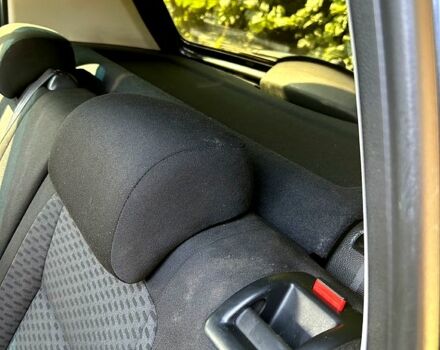 Серый Шкода Фабия, объемом двигателя 1.4 л и пробегом 161 тыс. км за 2500 $, фото 3 на Automoto.ua