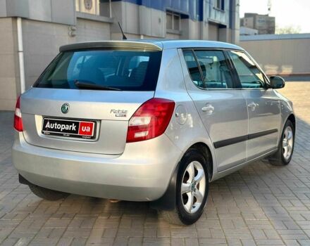 Серый Шкода Фабия, объемом двигателя 1.4 л и пробегом 225 тыс. км за 5400 $, фото 5 на Automoto.ua