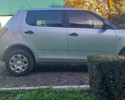 Шкода Фабия 2010 в Мукачеве на Automoto.ua Серый Шкода Фабия, объемом двигателя 1.6 л и пробегом 280 тыс. км за 5300 $, фото 2 на Automoto.ua