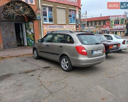 Серый Шкода Фабия, объемом двигателя 1.2 л и пробегом 209 тыс. км за 6200 $, фото 3 на Automoto.ua