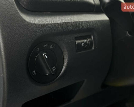 Сірий Шкода Фабія, об'ємом двигуна 1.6 л та пробігом 283 тис. км за 5800 $, фото 16 на Automoto.ua