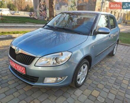 Серый Шкода Фабия, объемом двигателя 1.2 л и пробегом 192 тыс. км за 5850 $, фото 2 на Automoto.ua