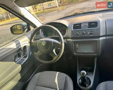Сірий Шкода Фабія, об'ємом двигуна 1.4 л та пробігом 259 тис. км за 4999 $, фото 10 на Automoto.ua