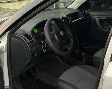 Серый Шкода Фабия, объемом двигателя 1.6 л и пробегом 280 тыс. км за 4700 $, фото 7 на Automoto.ua