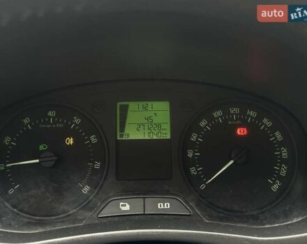 Серый Шкода Фабия, объемом двигателя 1.2 л и пробегом 271 тыс. км за 5200 $, фото 24 на Automoto.ua