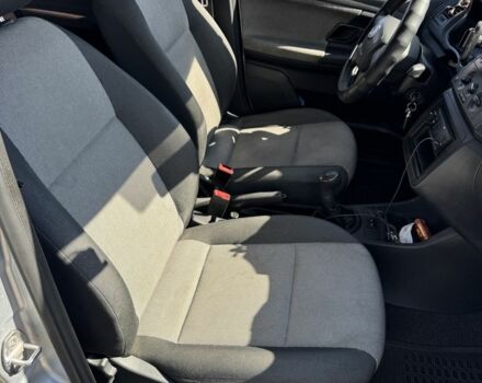 Серый Шкода Фабия, объемом двигателя 1.2 л и пробегом 1000 тыс. км за 5999 $, фото 7 на Automoto.ua