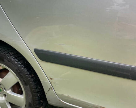 Серый Шкода Фабия, объемом двигателя 1.2 л и пробегом 157 тыс. км за 5000 $, фото 1 на Automoto.ua