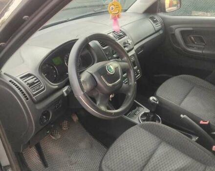 Сірий Шкода Фабія, об'ємом двигуна 1.2 л та пробігом 264 тис. км за 4300 $, фото 11 на Automoto.ua