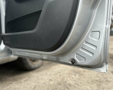 Серый Шкода Фабия, объемом двигателя 1.6 л и пробегом 247 тыс. км за 6700 $, фото 10 на Automoto.ua