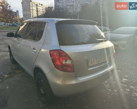 Шкода Фабия 2011 в Киеве на Automoto.ua Серый Шкода Фабия, объемом двигателя 1.4 л и пробегом 258 тыс. км за 5200 $, фото 36 на Automoto.ua