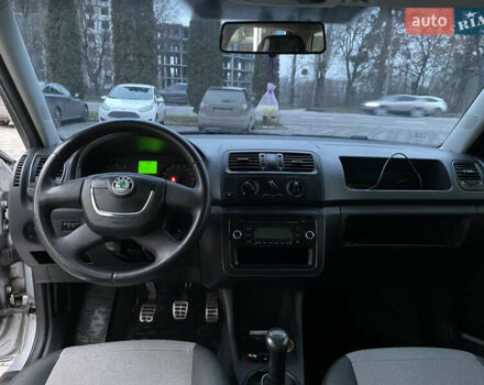 Серый Шкода Фабия, объемом двигателя 1.2 л и пробегом 271 тыс. км за 3700 $, фото 10 на Automoto.ua