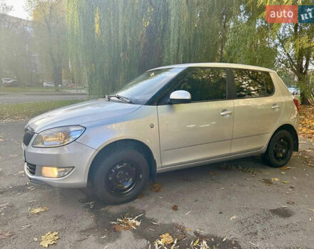Сірий Шкода Фабія, об'ємом двигуна 1.4 л та пробігом 259 тис. км за 4999 $, фото 1 на Automoto.ua