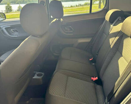 Серый Шкода Фабия, объемом двигателя 1.4 л и пробегом 260 тыс. км за 5000 $, фото 8 на Automoto.ua