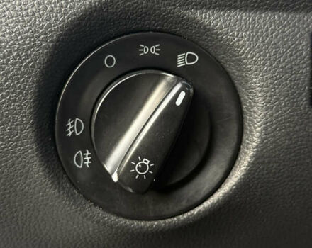 Сірий Шкода Фабія, об'ємом двигуна 1.39 л та пробігом 315 тис. км за 4999 $, фото 18 на Automoto.ua