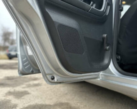 Серый Шкода Фабия, объемом двигателя 1.6 л и пробегом 247 тыс. км за 6700 $, фото 11 на Automoto.ua