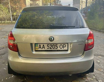 Сірий Шкода Фабія, об'ємом двигуна 1.4 л та пробігом 259 тис. км за 4999 $, фото 4 на Automoto.ua