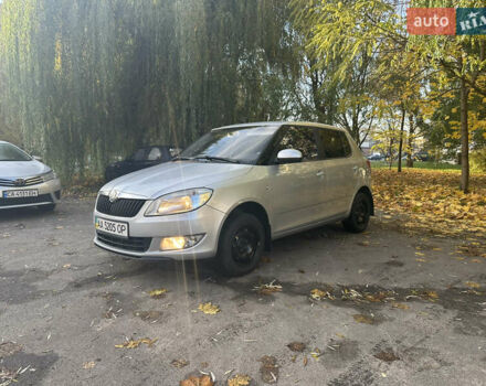 Шкода Фабия 2011 в Киеве на Automoto.ua Серый Шкода Фабия, объемом двигателя 1.4 л и пробегом 258 тыс. км за 5200 $, фото 18 на Automoto.ua