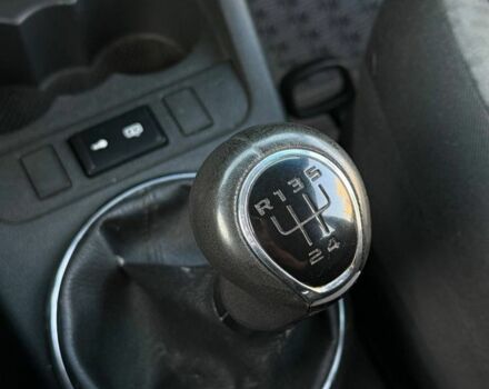 Серый Шкода Фабия, объемом двигателя 1.4 л и пробегом 300 тыс. км за 4500 $, фото 15 на Automoto.ua