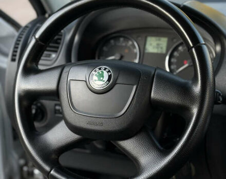 Сірий Шкода Фабія, об'ємом двигуна 1.39 л та пробігом 315 тис. км за 4999 $, фото 14 на Automoto.ua