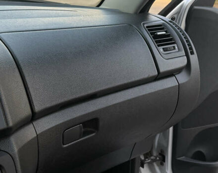 Сірий Шкода Фабія, об'ємом двигуна 1.39 л та пробігом 315 тис. км за 4999 $, фото 21 на Automoto.ua