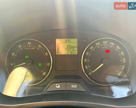 Сірий Шкода Фабія, об'ємом двигуна 1.4 л та пробігом 259 тис. км за 4999 $, фото 14 на Automoto.ua