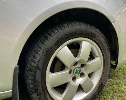 Серый Шкода Фабия, объемом двигателя 1.2 л и пробегом 157 тыс. км за 5000 $, фото 18 на Automoto.ua