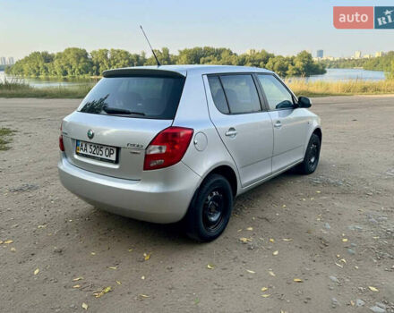 Серый Шкода Фабия, объемом двигателя 1.4 л и пробегом 260 тыс. км за 5000 $, фото 1 на Automoto.ua