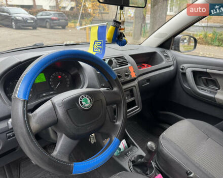 Сірий Шкода Фабія, об'ємом двигуна 1.2 л та пробігом 141 тис. км за 6100 $, фото 10 на Automoto.ua