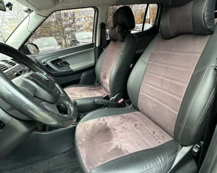 Сірий Шкода Фабія, об'ємом двигуна 1.2 л та пробігом 271 тис. км за 5200 $, фото 12 на Automoto.ua