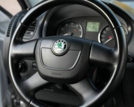 Серый Шкода Фабия, объемом двигателя 1.4 л и пробегом 300 тыс. км за 4500 $, фото 10 на Automoto.ua