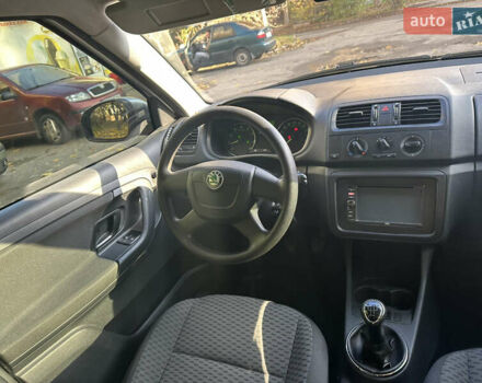 Шкода Фабия 2011 в Киеве на Automoto.ua Серый Шкода Фабия, объемом двигателя 1.4 л и пробегом 258 тыс. км за 5200 $, фото 22 на Automoto.ua