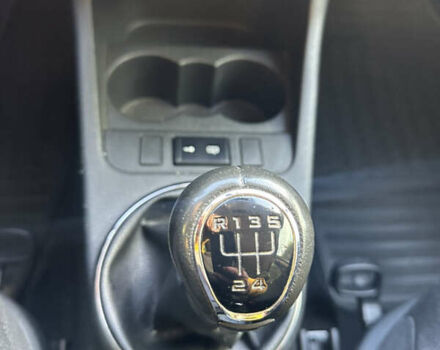 Серый Шкода Фабия, объемом двигателя 1.4 л и пробегом 260 тыс. км за 5000 $, фото 11 на Automoto.ua