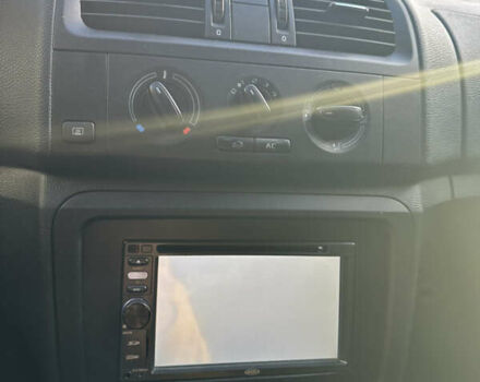 Шкода Фабия 2011 в Киеве на Automoto.ua Серый Шкода Фабия, объемом двигателя 1.4 л и пробегом 258 тыс. км за 5200 $, фото 37 на Automoto.ua