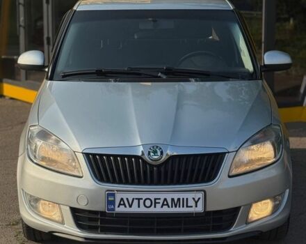 Серый Шкода Фабия, объемом двигателя 1.4 л и пробегом 300 тыс. км за 4500 $, фото 1 на Automoto.ua