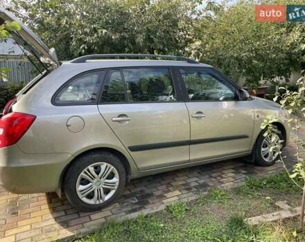 Сірий Шкода Фабія, об'ємом двигуна 1.6 л та пробігом 304 тис. км за 6000 $, фото 4 на Automoto.ua