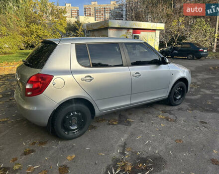 Шкода Фабия 2011 в Киеве на Automoto.ua Серый Шкода Фабия, объемом двигателя 1.4 л и пробегом 258 тыс. км за 5200 $, фото 3 на Automoto.ua
