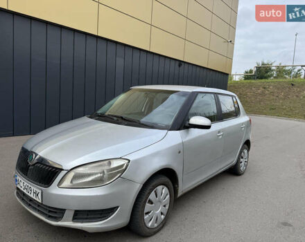 Сірий Шкода Фабія, об'ємом двигуна 1.39 л та пробігом 306 тис. км за 2950 $, фото 1 на Automoto.ua