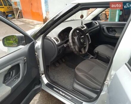 Шкода Фабия 2012 в Мене на Automoto.ua Серый Шкода Фабия, объемом двигателя 1.2 л и пробегом 146 тыс. км за 5300 $, фото 9 на Automoto.ua