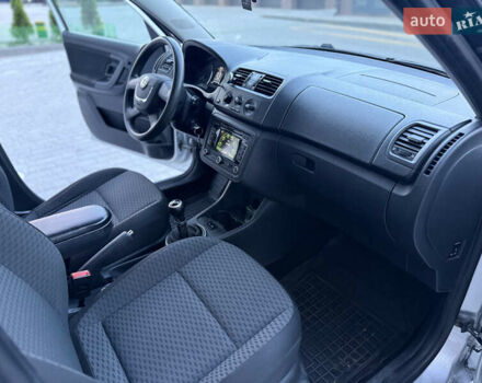 Сірий Шкода Фабія, об'ємом двигуна 1.2 л та пробігом 289 тис. км за 4999 $, фото 21 на Automoto.ua
