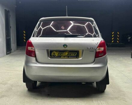 Серый Шкода Фабия, объемом двигателя 1.2 л и пробегом 167 тыс. км за 5100 $, фото 4 на Automoto.ua