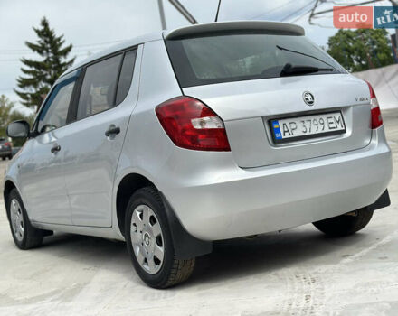 Серый Шкода Фабия, объемом двигателя 1.39 л и пробегом 205 тыс. км за 5800 $, фото 9 на Automoto.ua