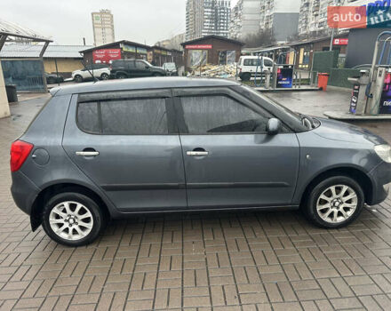 Серый Шкода Фабия, объемом двигателя 1.39 л и пробегом 233 тыс. км за 5200 $, фото 2 на Automoto.ua